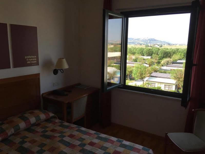 Hotel Brigantino Non Dista