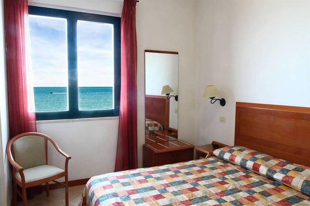 Brigantino Non Dista Porto Recanati