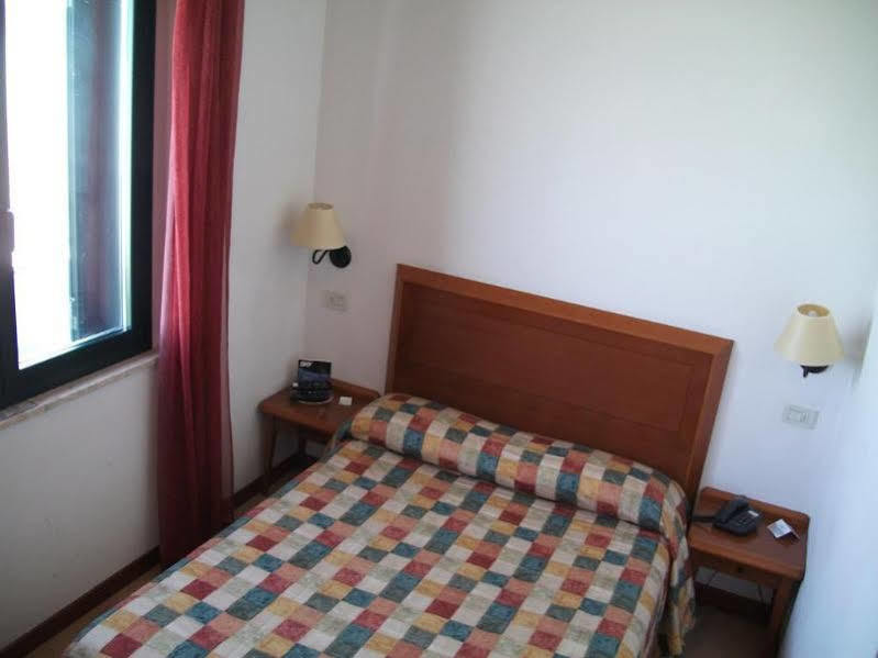 Brigantino Non Dista Hotel